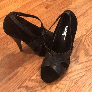 Black Forever 21 High Heeled Strappy Pumps
